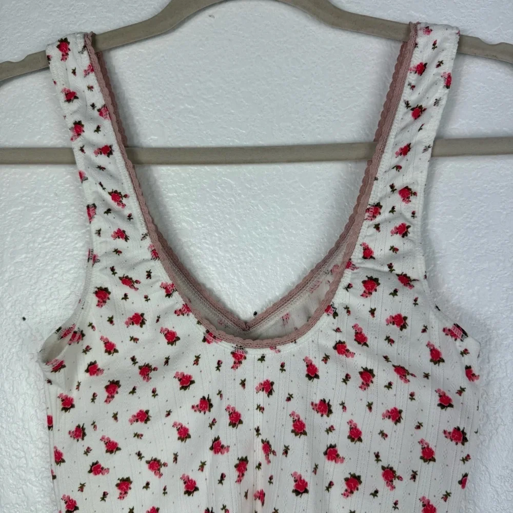 Free People intimately Pink and White Floral crop Top size XS
